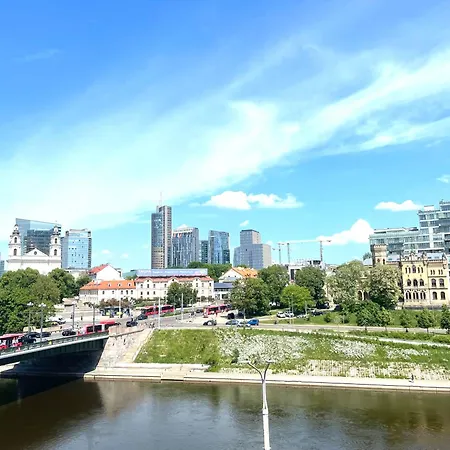 Spectacular River View Appartement