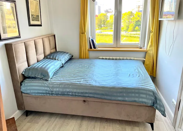 Spectacular River View Apartment *